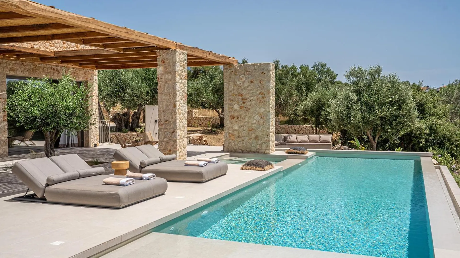 Lithos Art Villas Svoronata Greece
