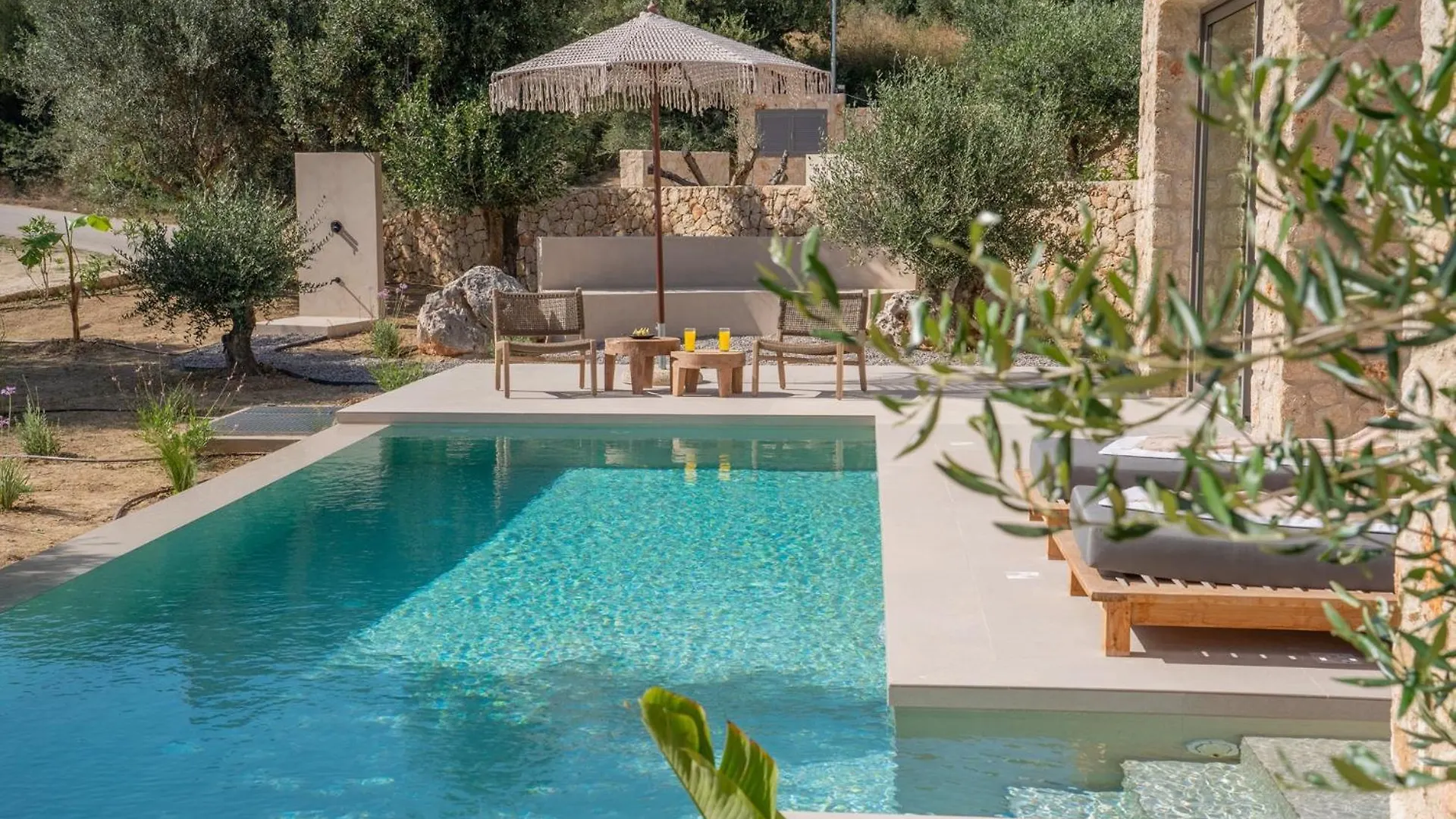 Lithos Art Villas Svoronata 0*,  Greece
