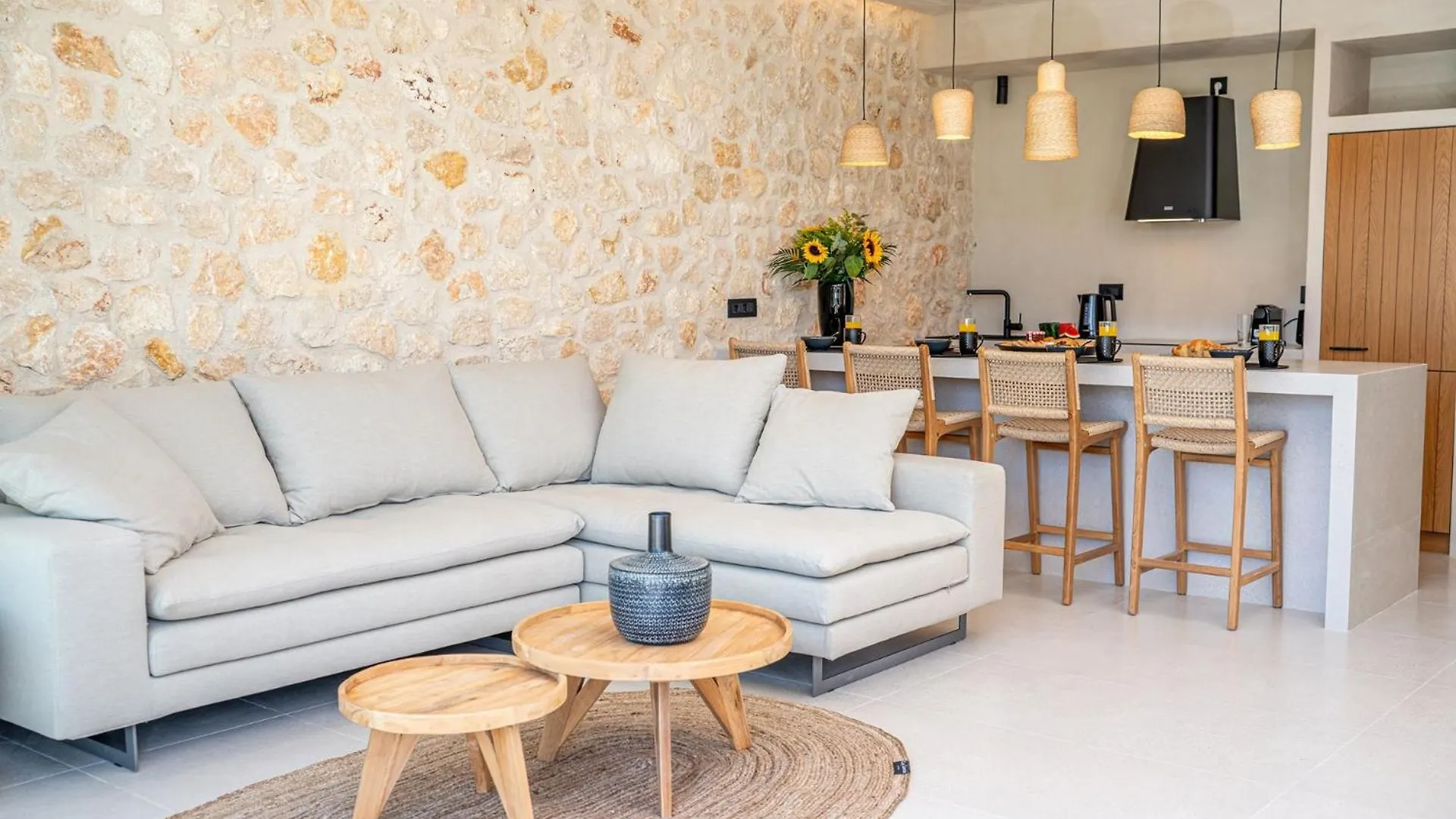 Lithos Art Villas Svoronata Hotel