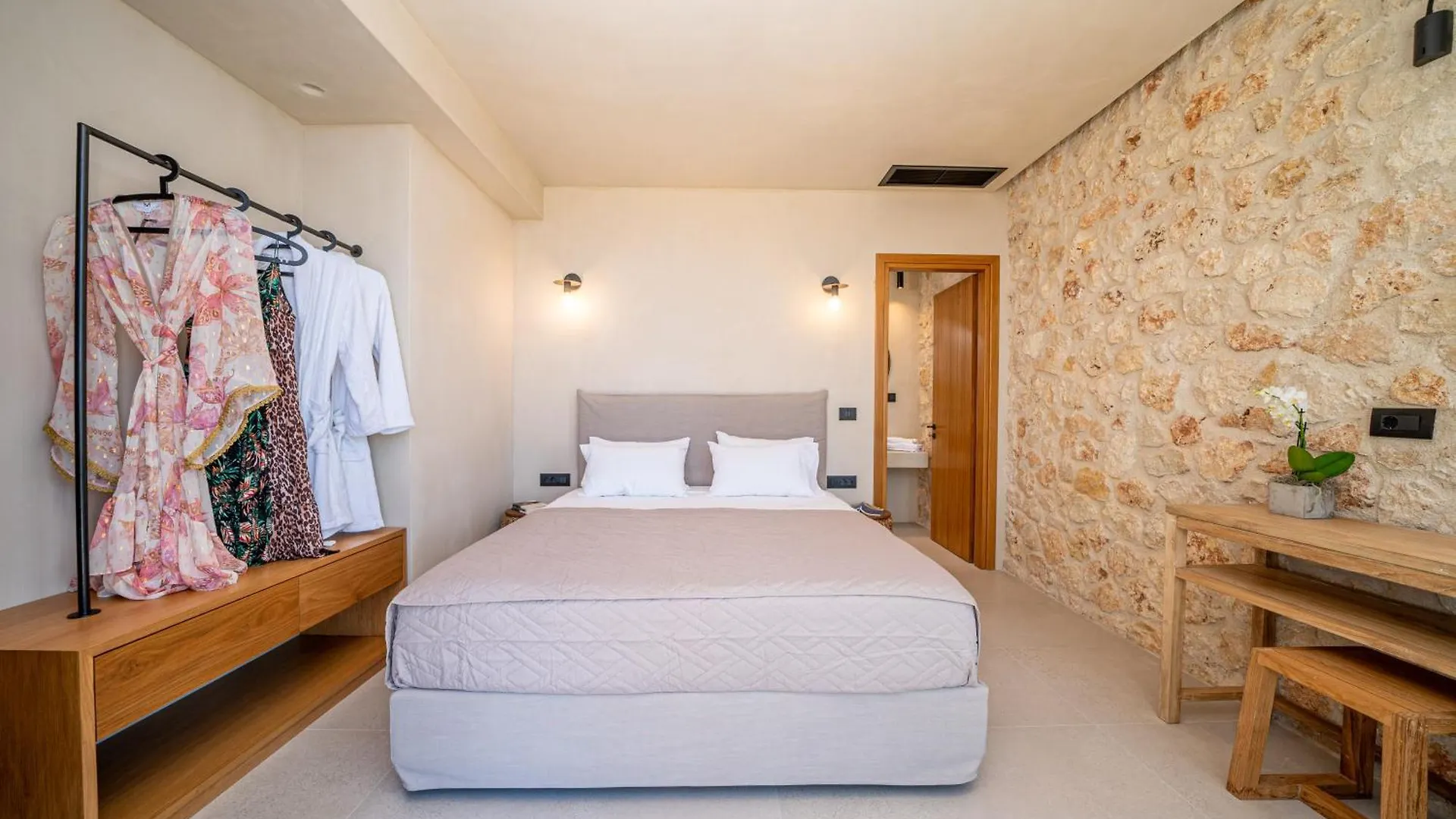 Lithos Art Villas Svoronata Greece