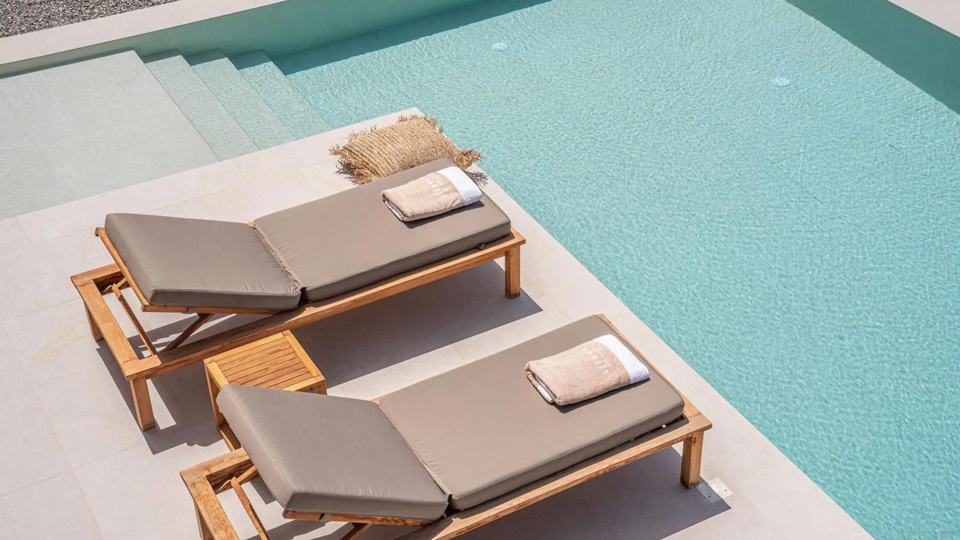 Lithos Art Villas Svoronata Hotel